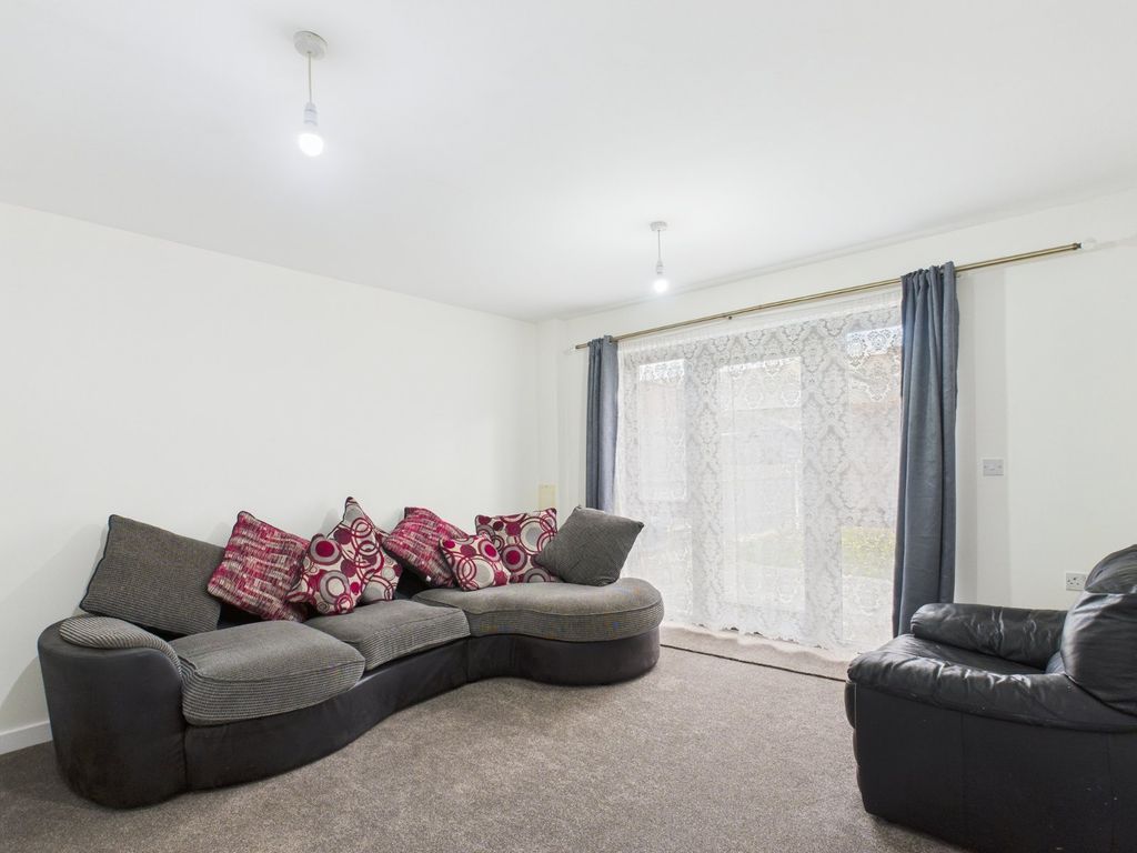 Property photo 3 of 8 Living Room