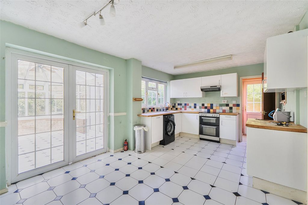 Property photo 3 of 22 Kitchen/Diner