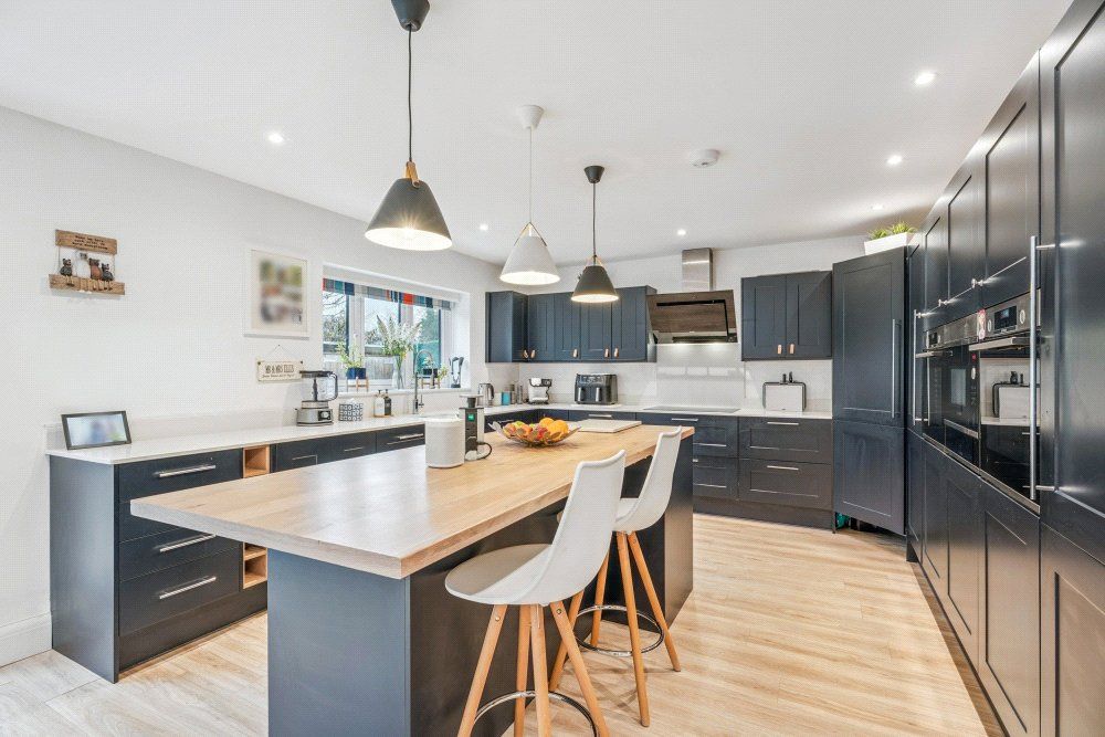 Property photo 3 of 19 Picture No. 01