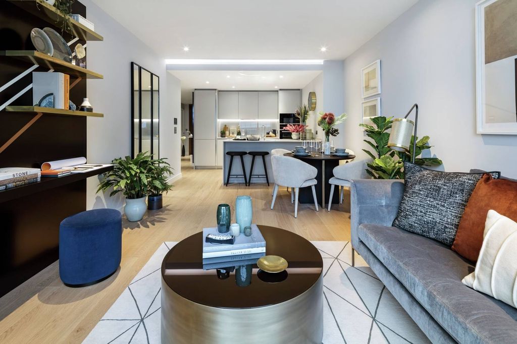 Property photo 1 of 28