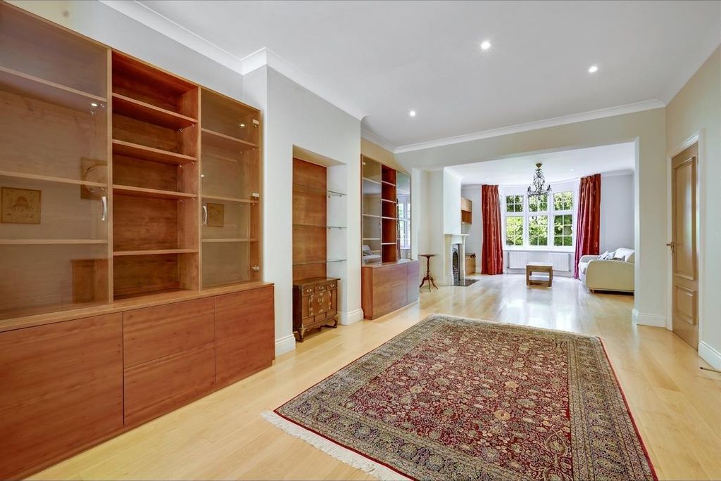 Property photo 2 of 15 56 Hillway Recep Edit.Png