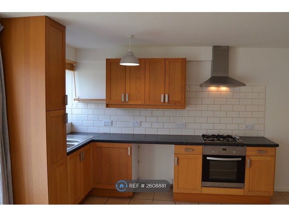 Property photo 1 of 10 Kitchen