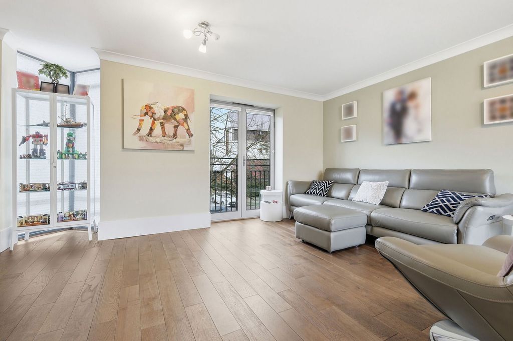 Property photo 1 of 36