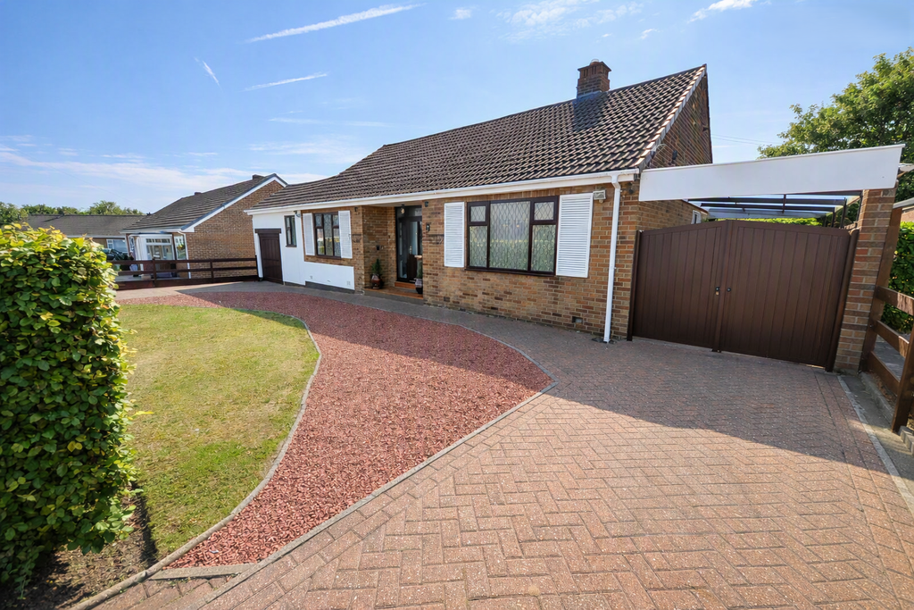 Property photo 1 of 32