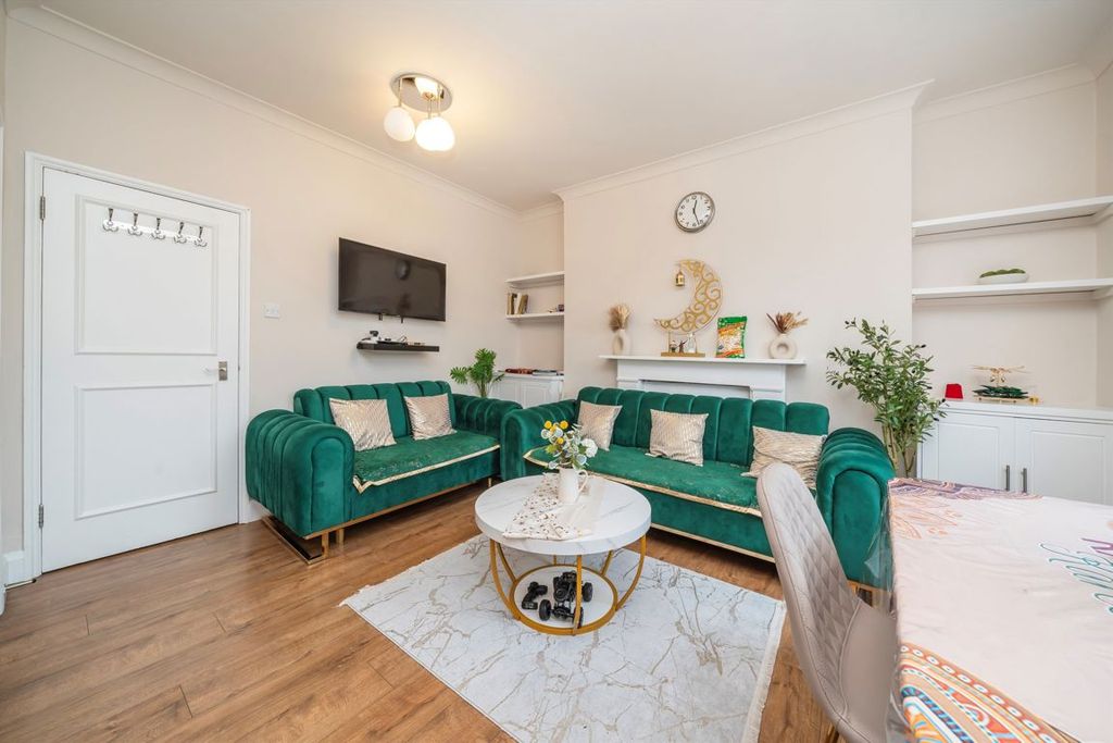 Property photo 2 of 4