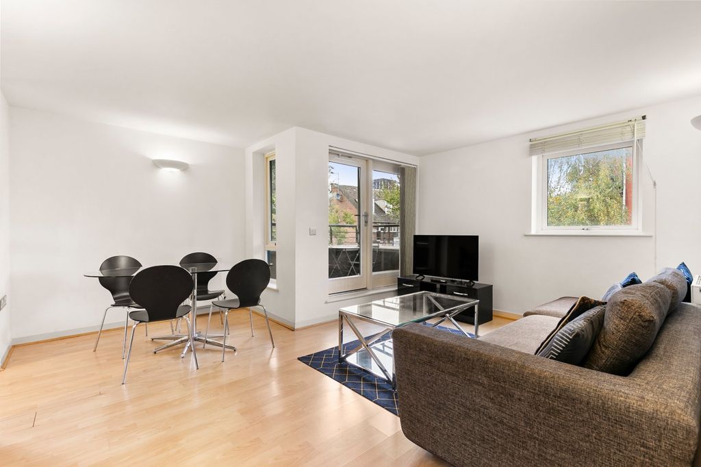 Property photo 1 of 9