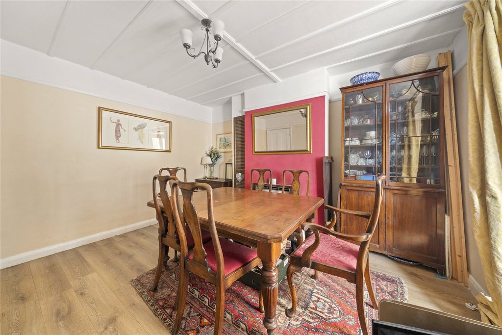 Property photo 3 of 16 Picture No. 12