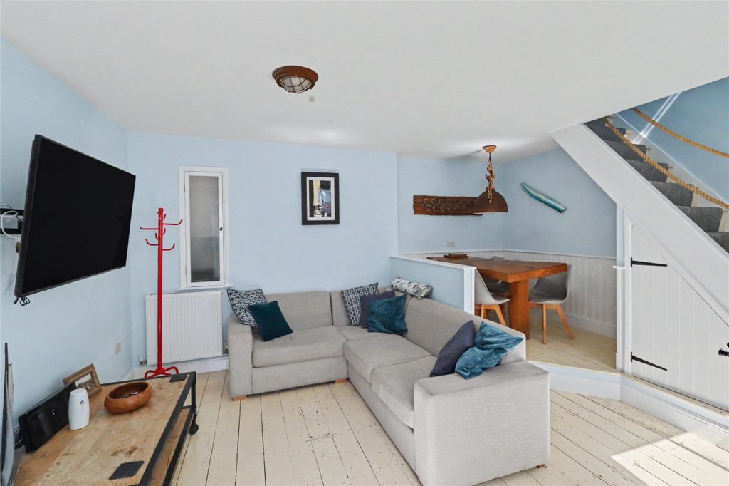 Property photo 3 of 12 3 - Picture No. 03