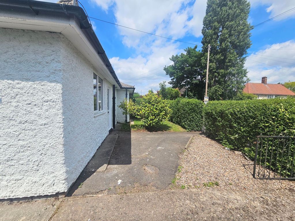 Property photo 3 of 25
