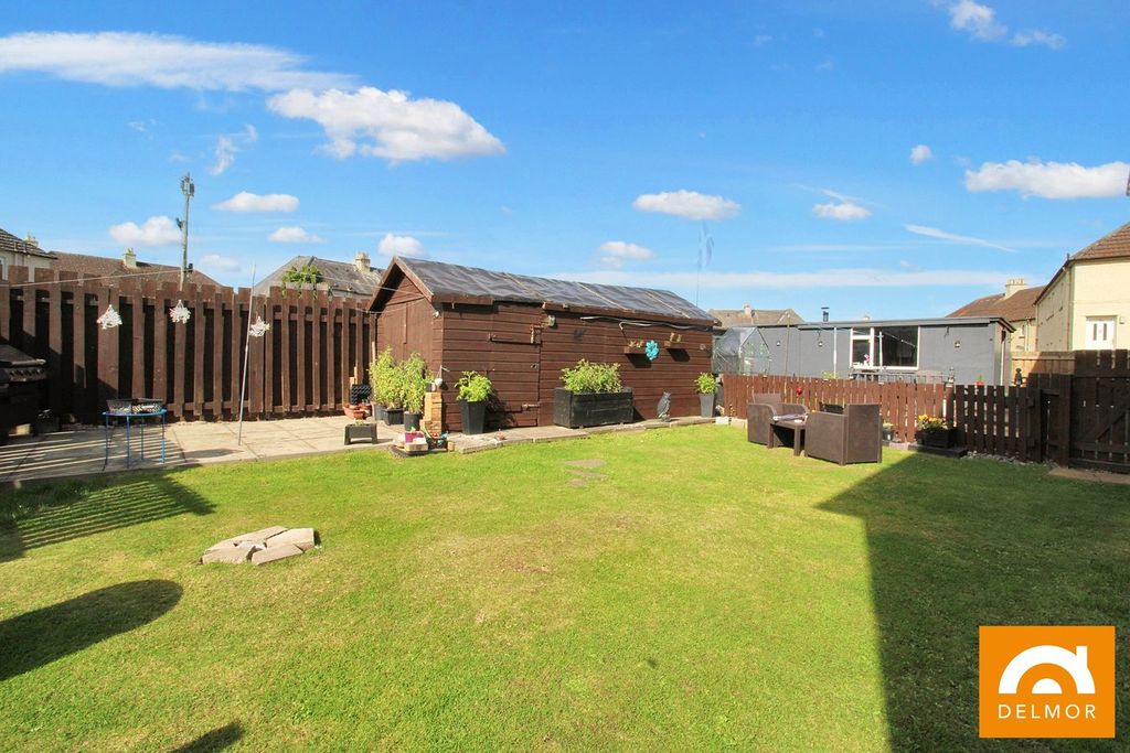 Property photo 2 of 16