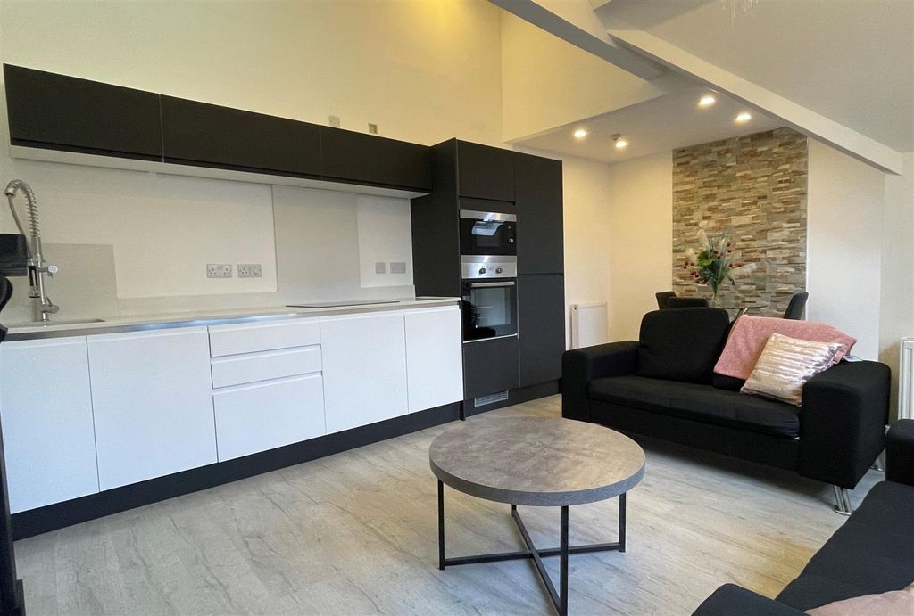 Property photo 2 of 13 Img_5910.Jpg