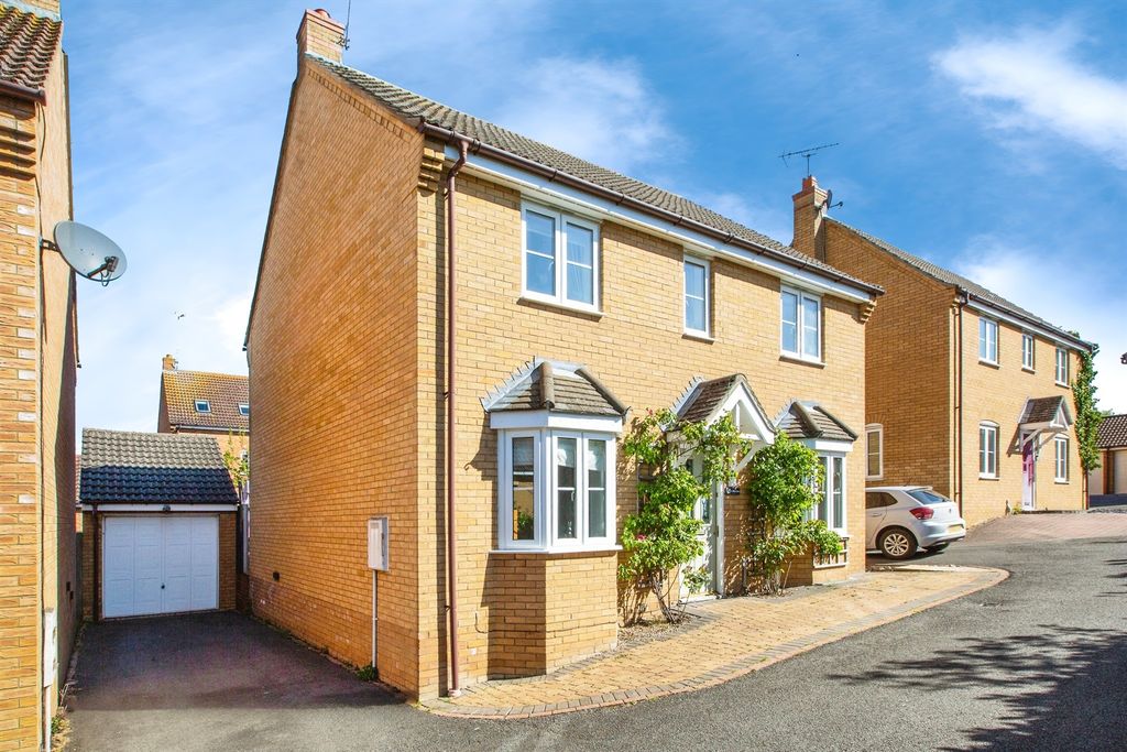 Property photo 2 of 19