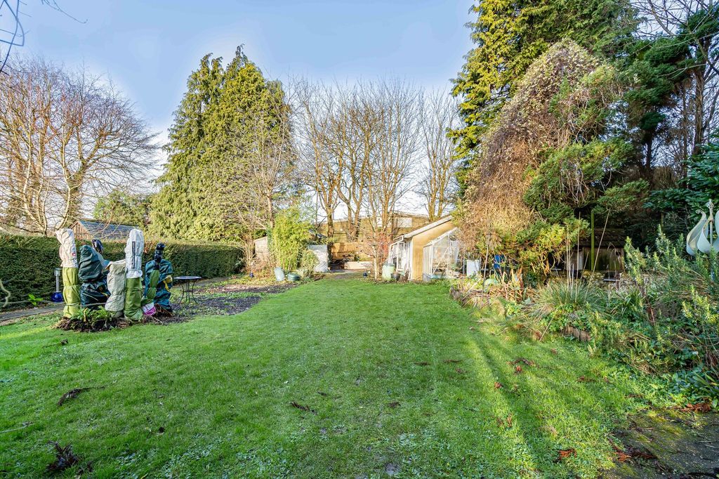 Property photo 2 of 25 Picture No. 48