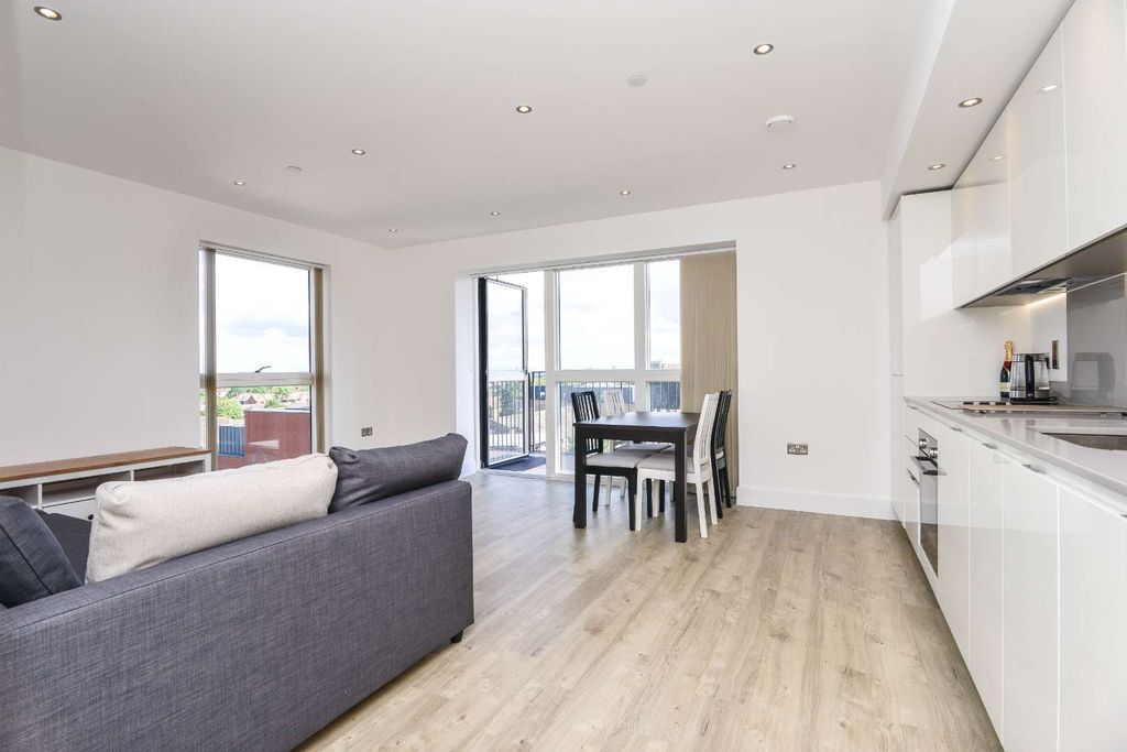 Property photo 1 of 15