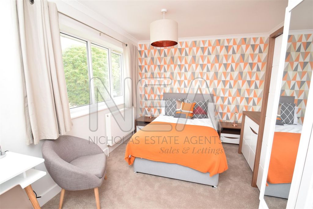Property photo 1 of 8 Bedroom Five & En-Suite