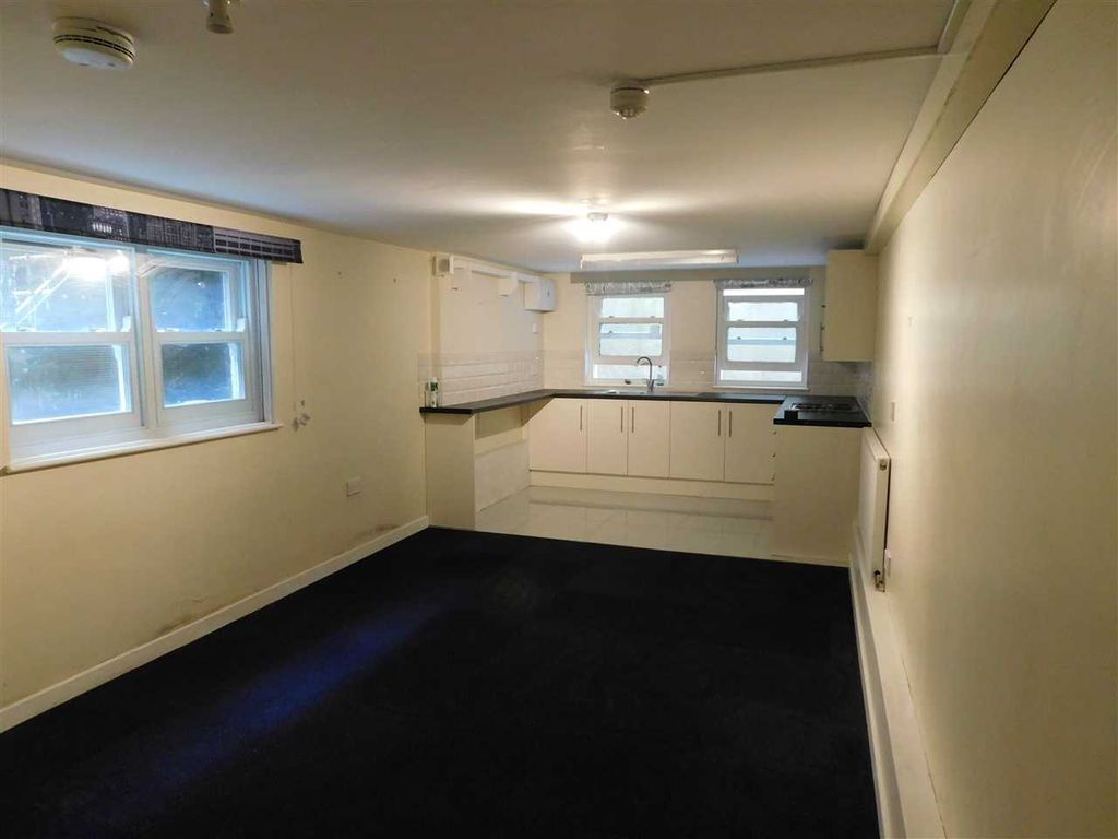 Property photo 2 of 4