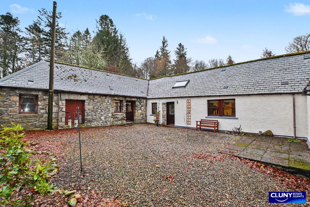 Property photo 1 of 32