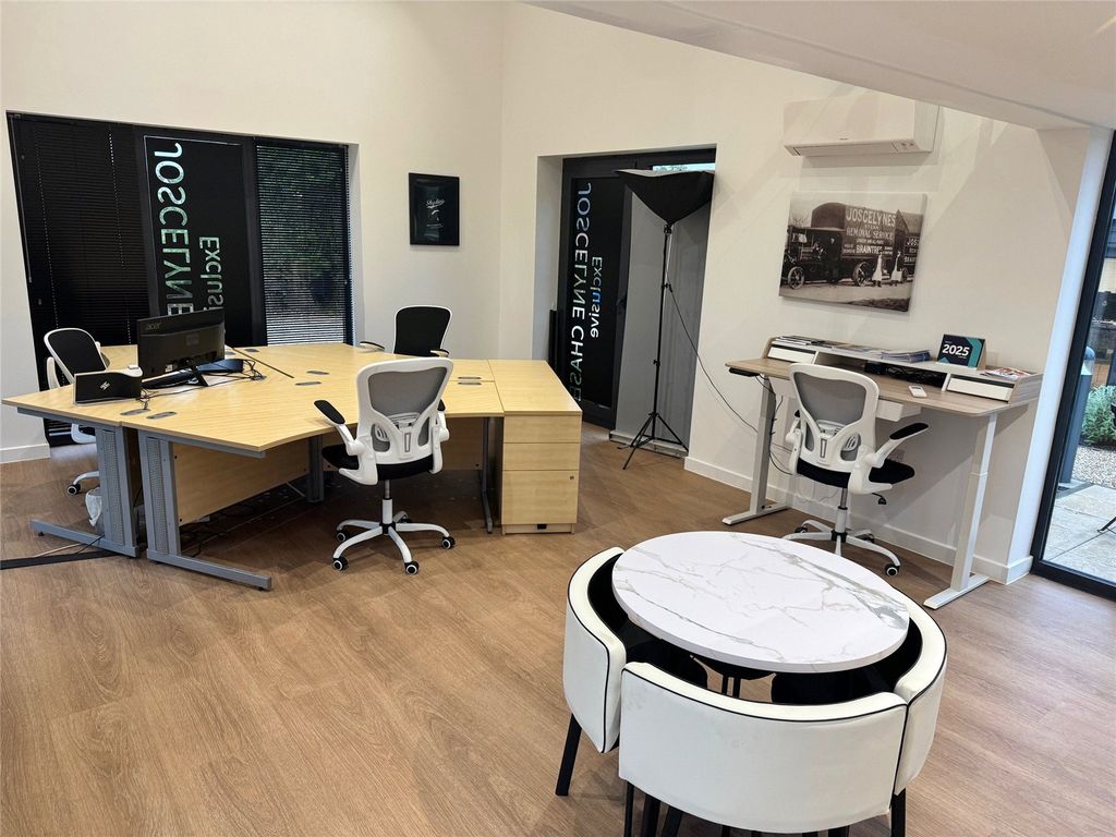 Property photo 1 of 5 Picture No. 06