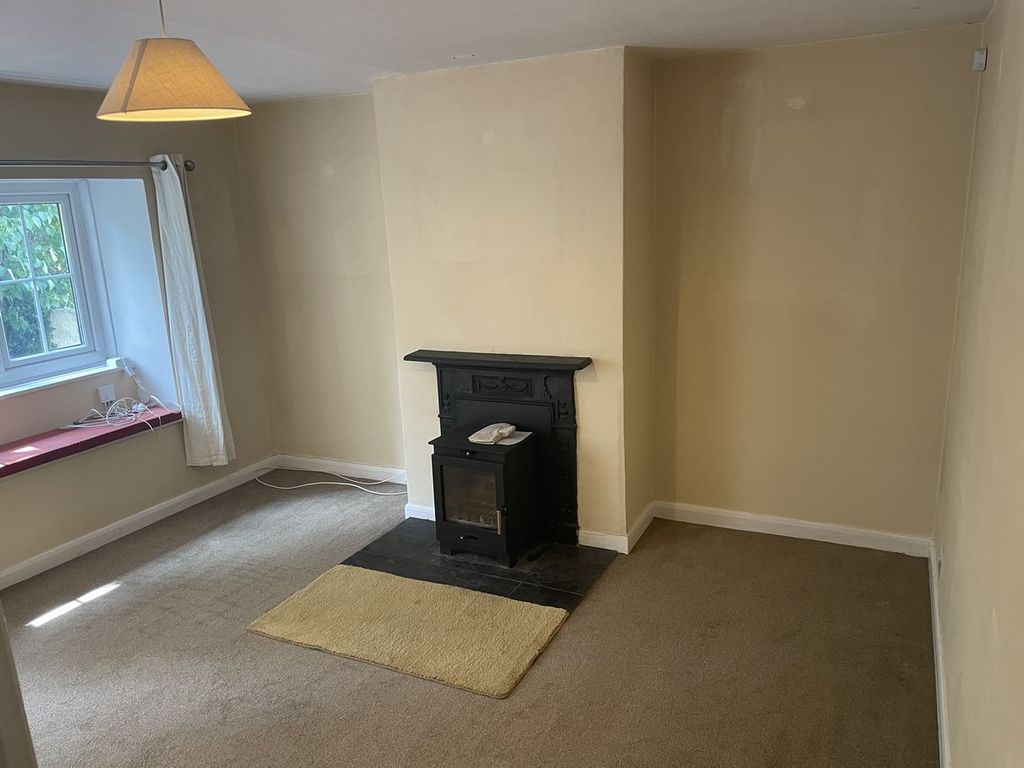 Property photo 3 of 25