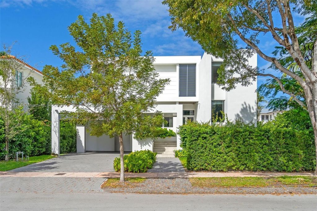 Property photo 1 of 40