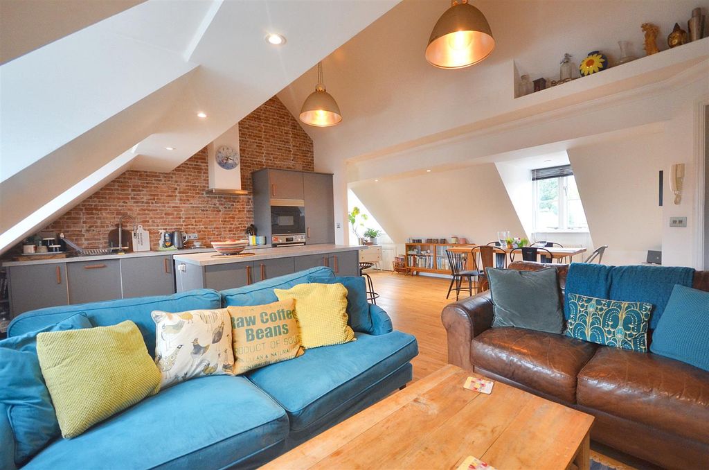 Property photo 2 of 12 Open Plan Living Space