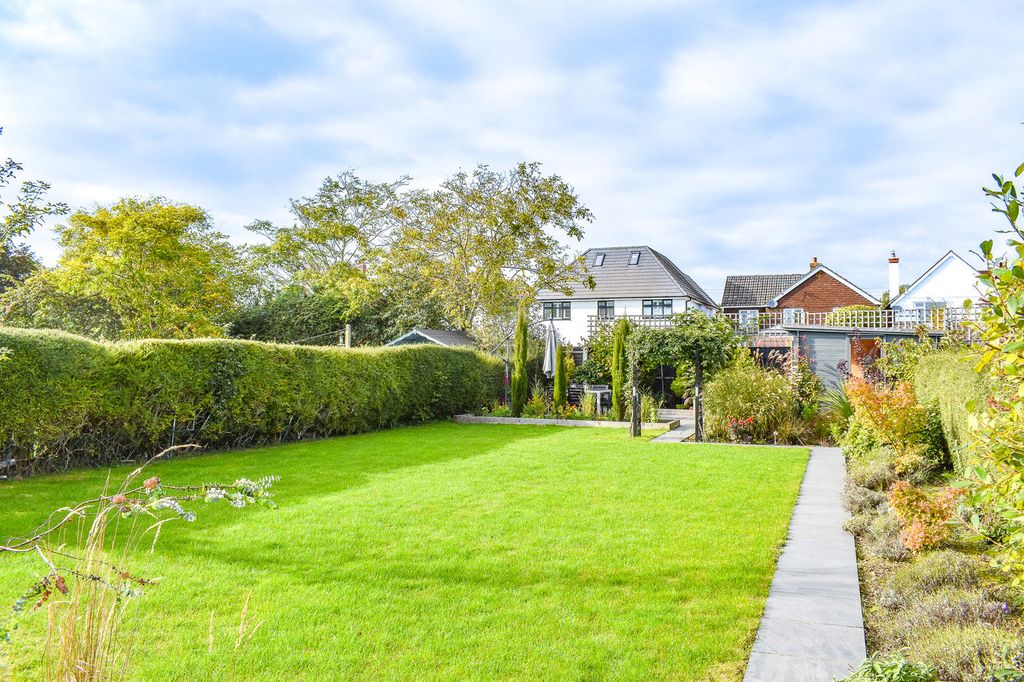 Property photo 3 of 16