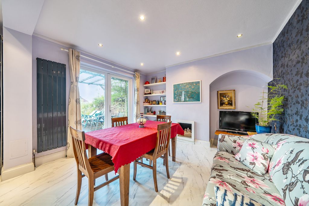 Property photo 2 of 28 Reception