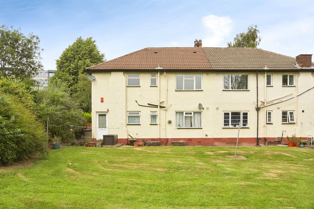 Property photo 3 of 10