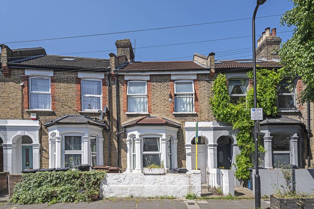 Property photo 1 of 6