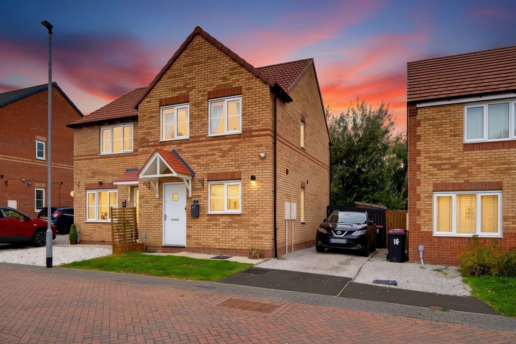 Property photo 1 of 24 Twilight Front