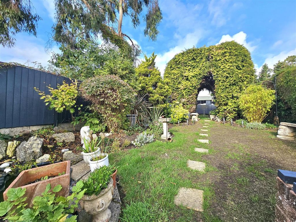Property photo 3 of 16