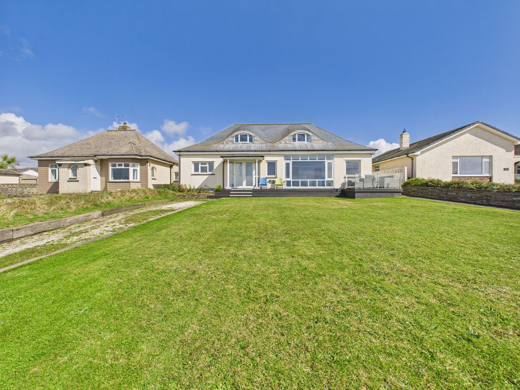 Property photo 1 of 25