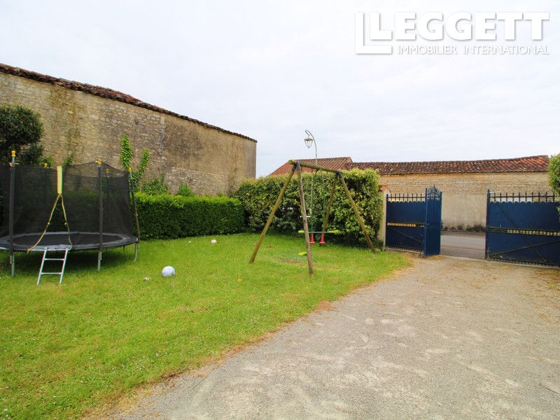 Property photo 2 of 10