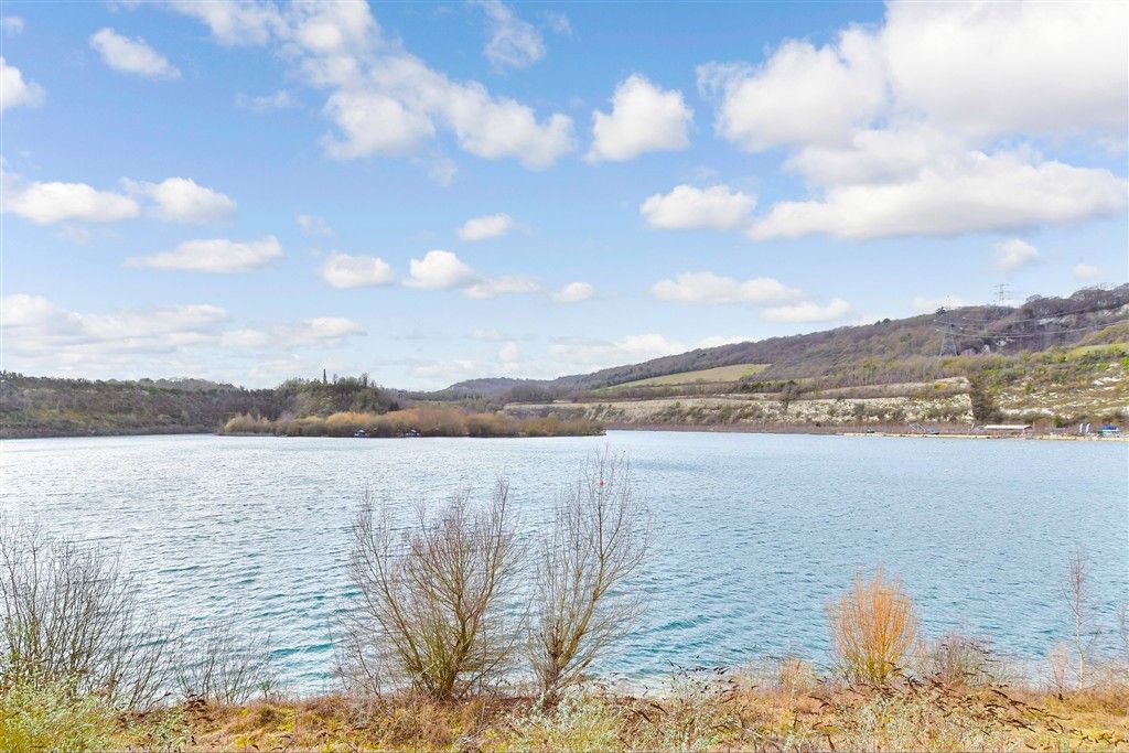 Property photo 1 of 14 Surrounding Area