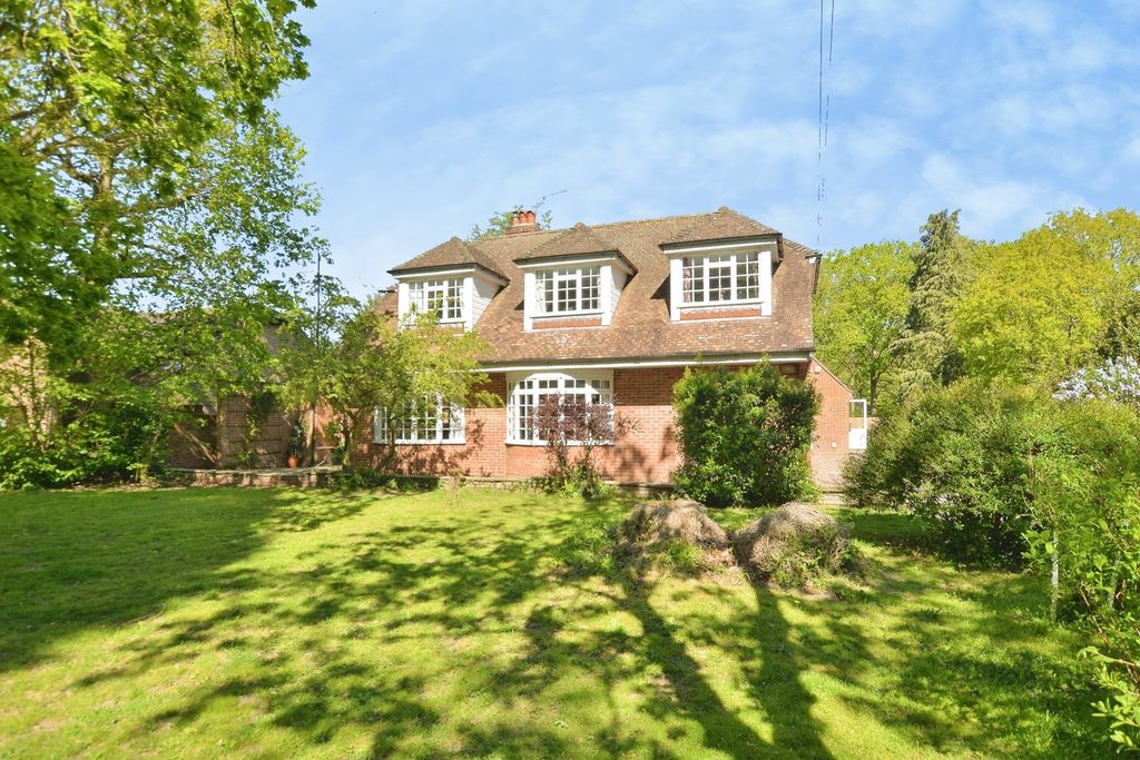 Property photo 3 of 20 Front