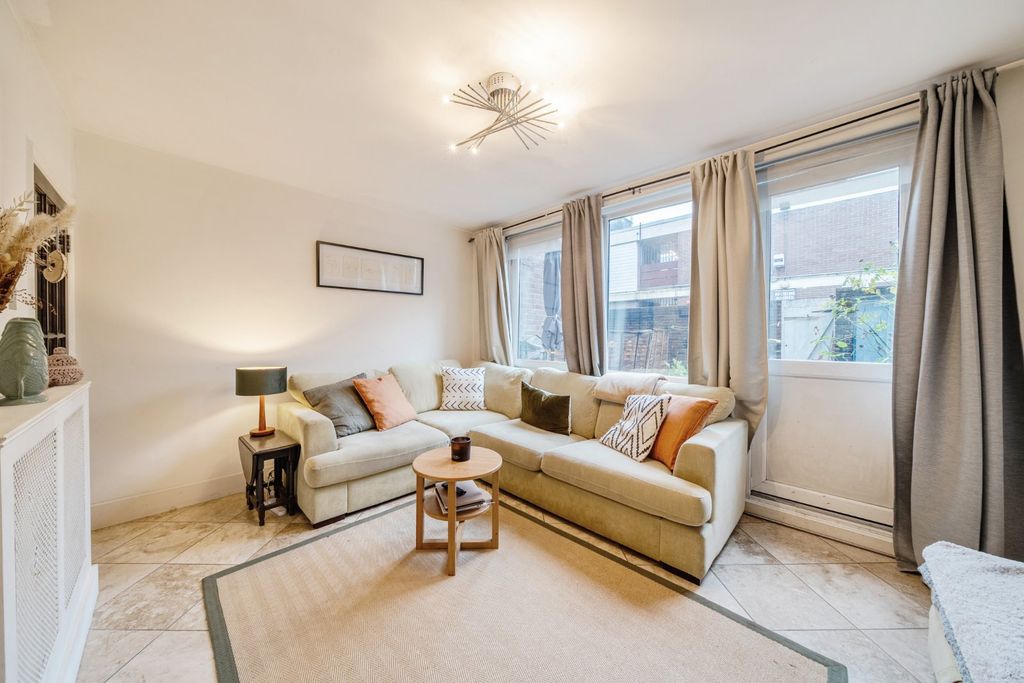 Property photo 3 of 20 Picture No. 21