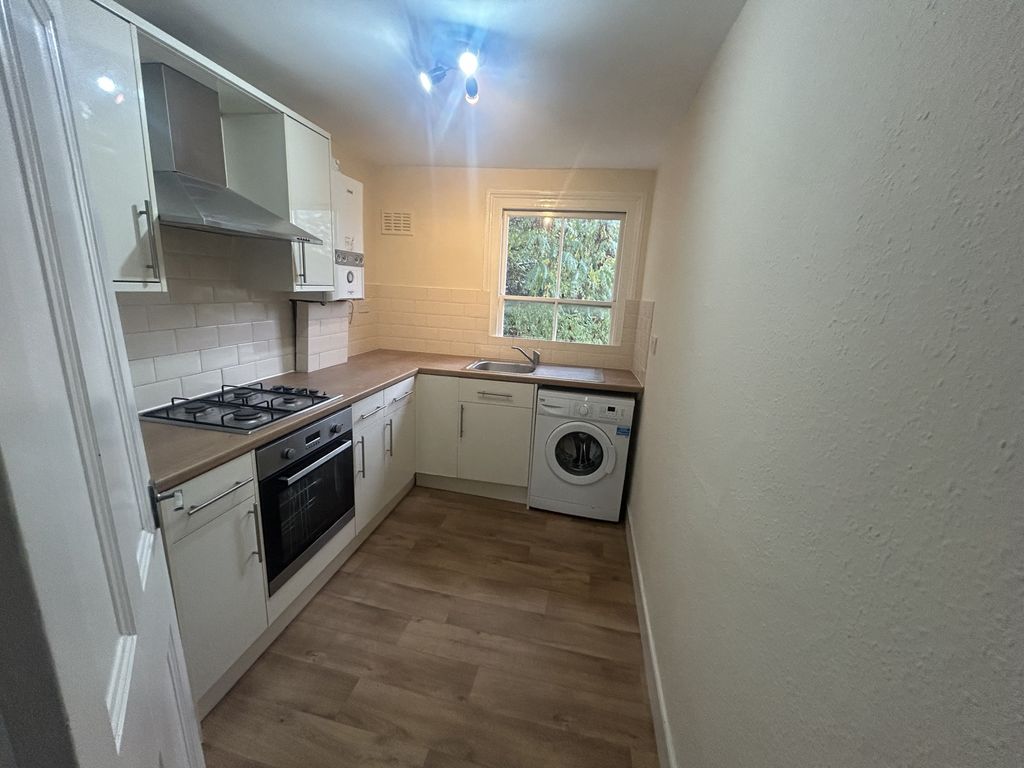 Property photo 3 of 12 Photo 1