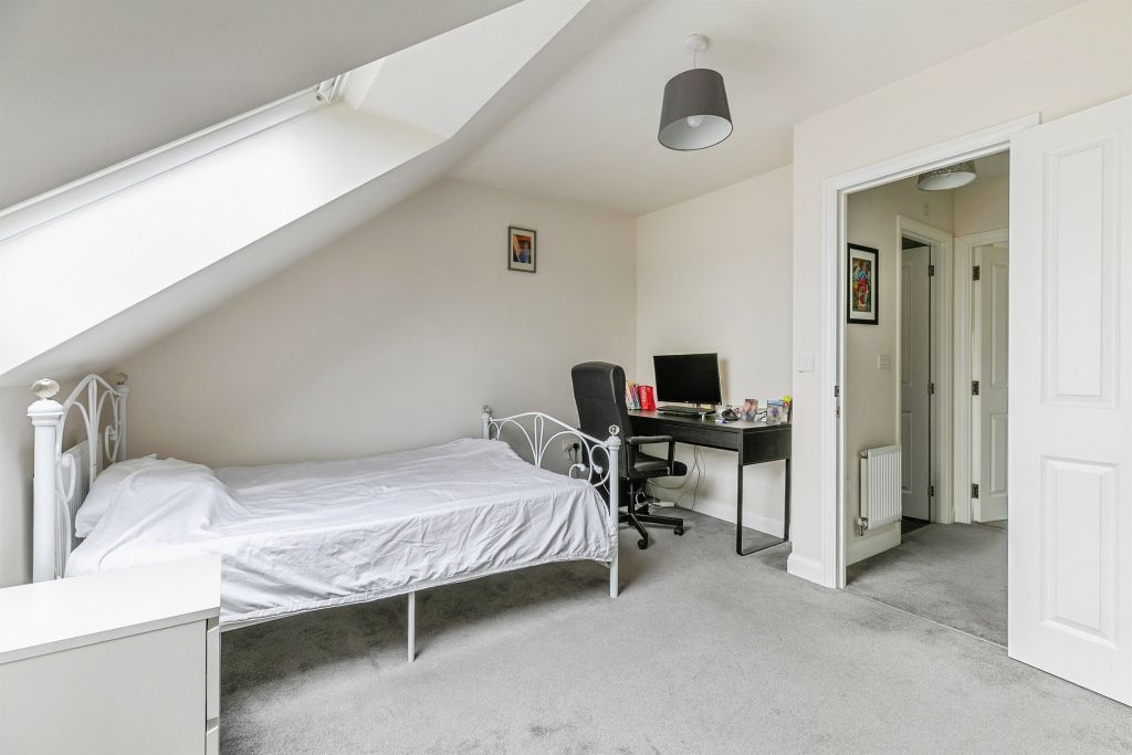 Property photo 3 of 13