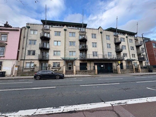 Property photo 2 of 9 Front