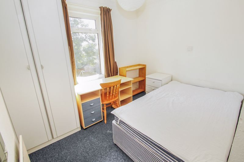 Additional image 9 of 6 bed detached house to rentOsborne Road, Winton BH9