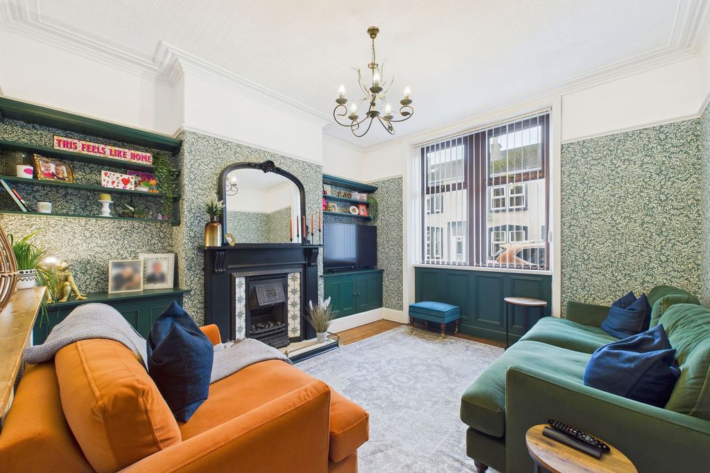 Property photo 1 of 24