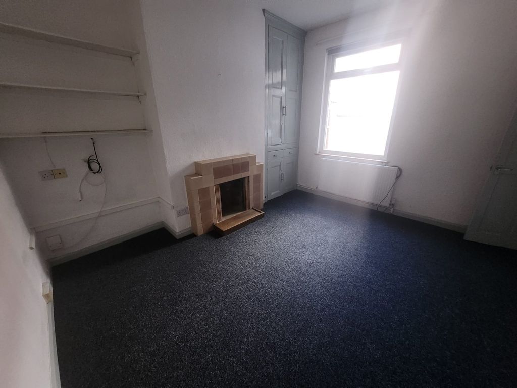 Property photo 2 of 12 Picture No. 05