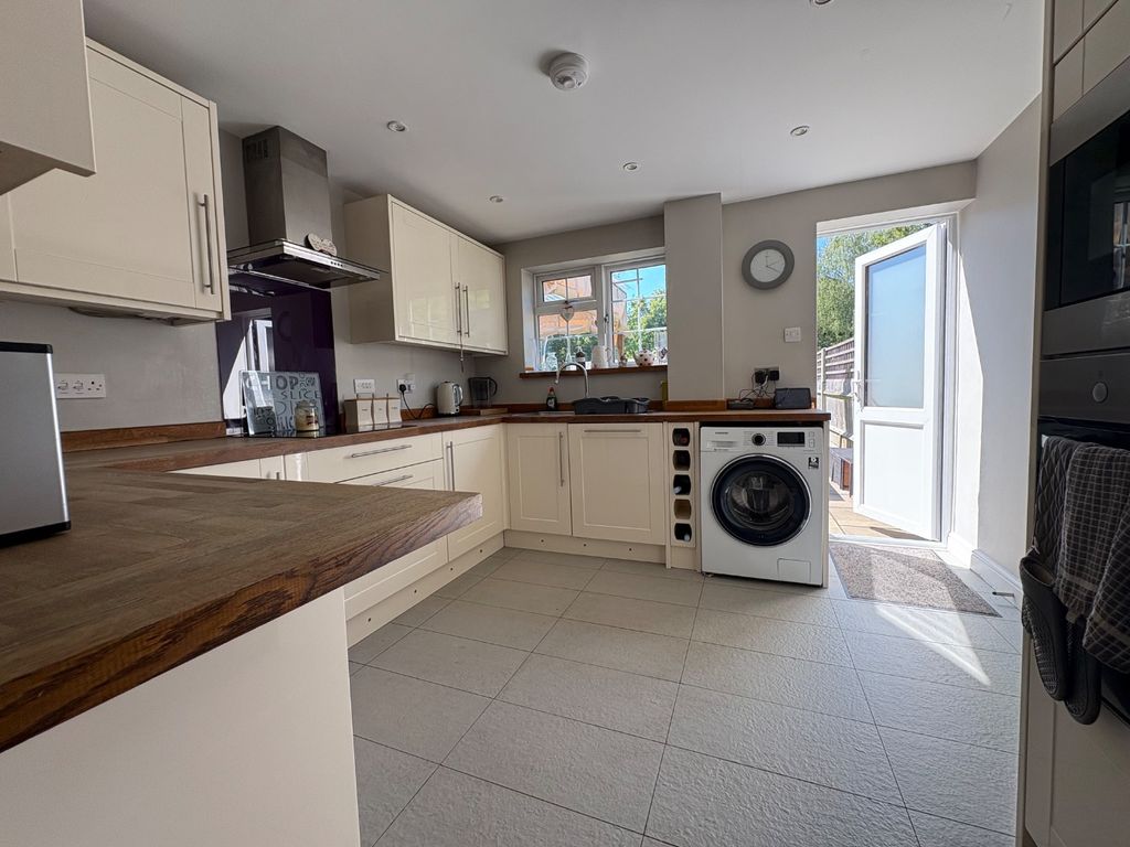 Property photo 3 of 18 4474443