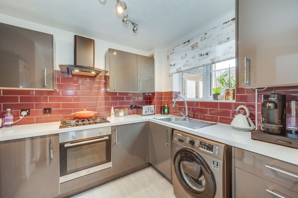 Property photo 2 of 13