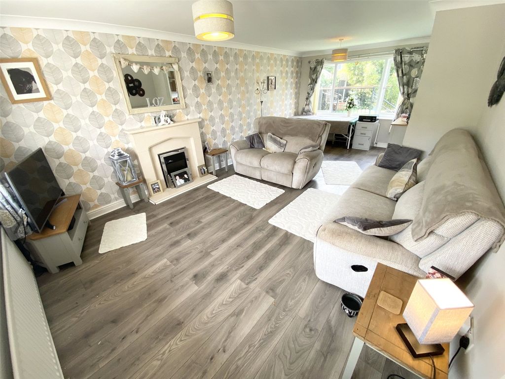 Property photo 3 of 16 Picture No. 07