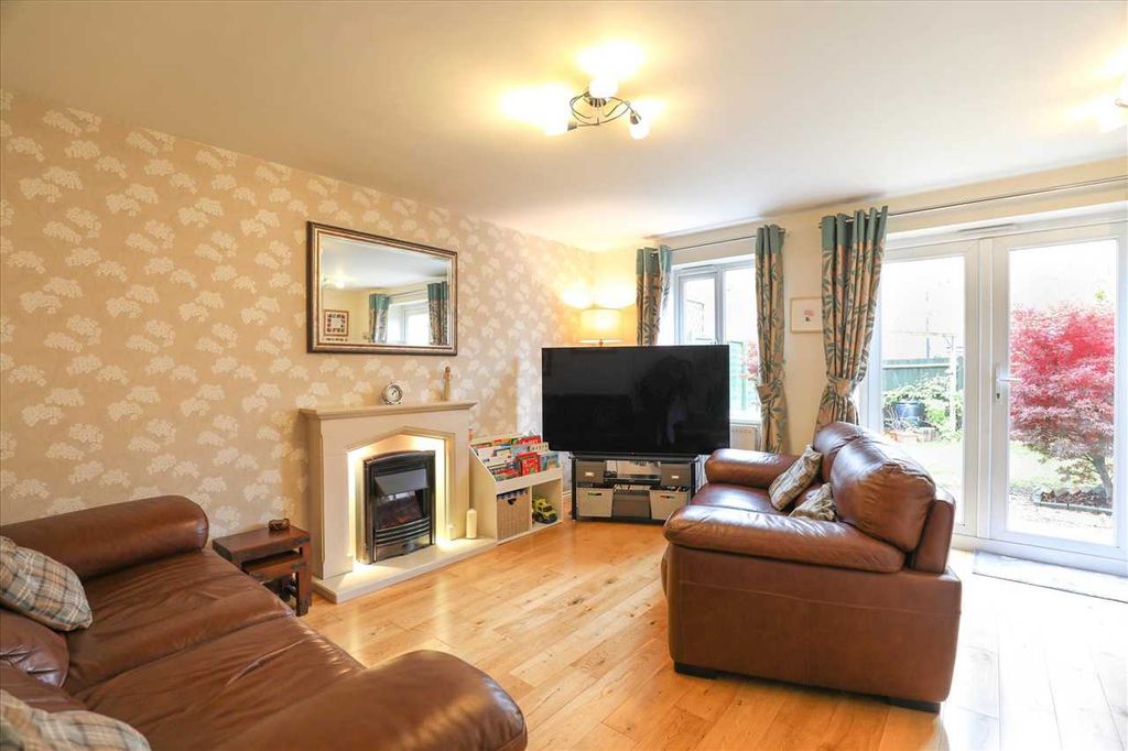 Property photo 3 of 16 Lounge/ Diner