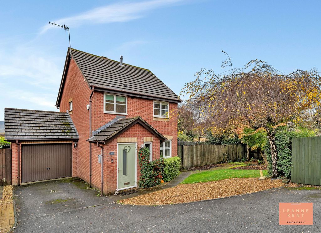 Property photo 1 of 35