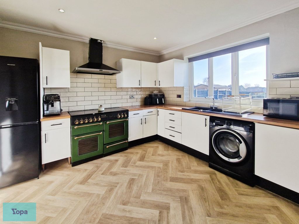 Property photo 3 of 24 98773E94-1000091481