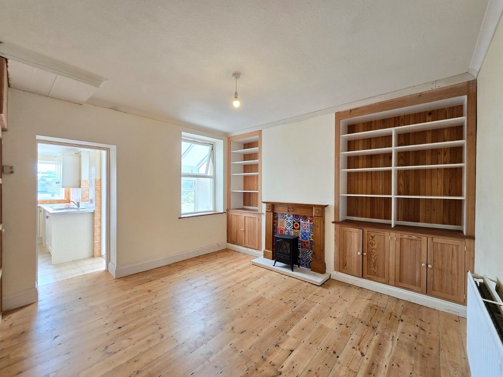 Property photo 2 of 14 5241463