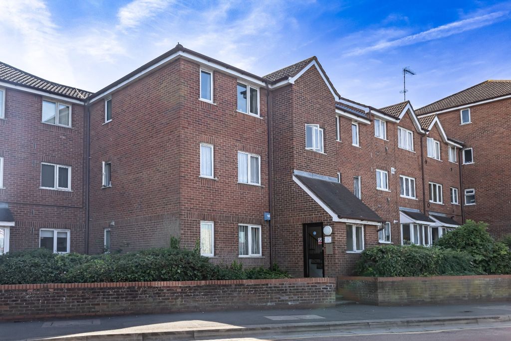 Property photo 1 of 6 4380990